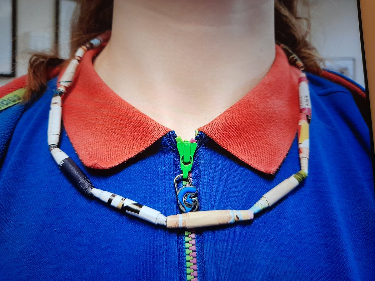 GirlguidingWS's tweet image. Pitton Guides took part in #GGSWExTheSwish making Paper necklaces, denim desk tidies and bags from 👕 s. They also learnt about #fastfashion and held  Swish #swapshop 
@GirlguidingSWE