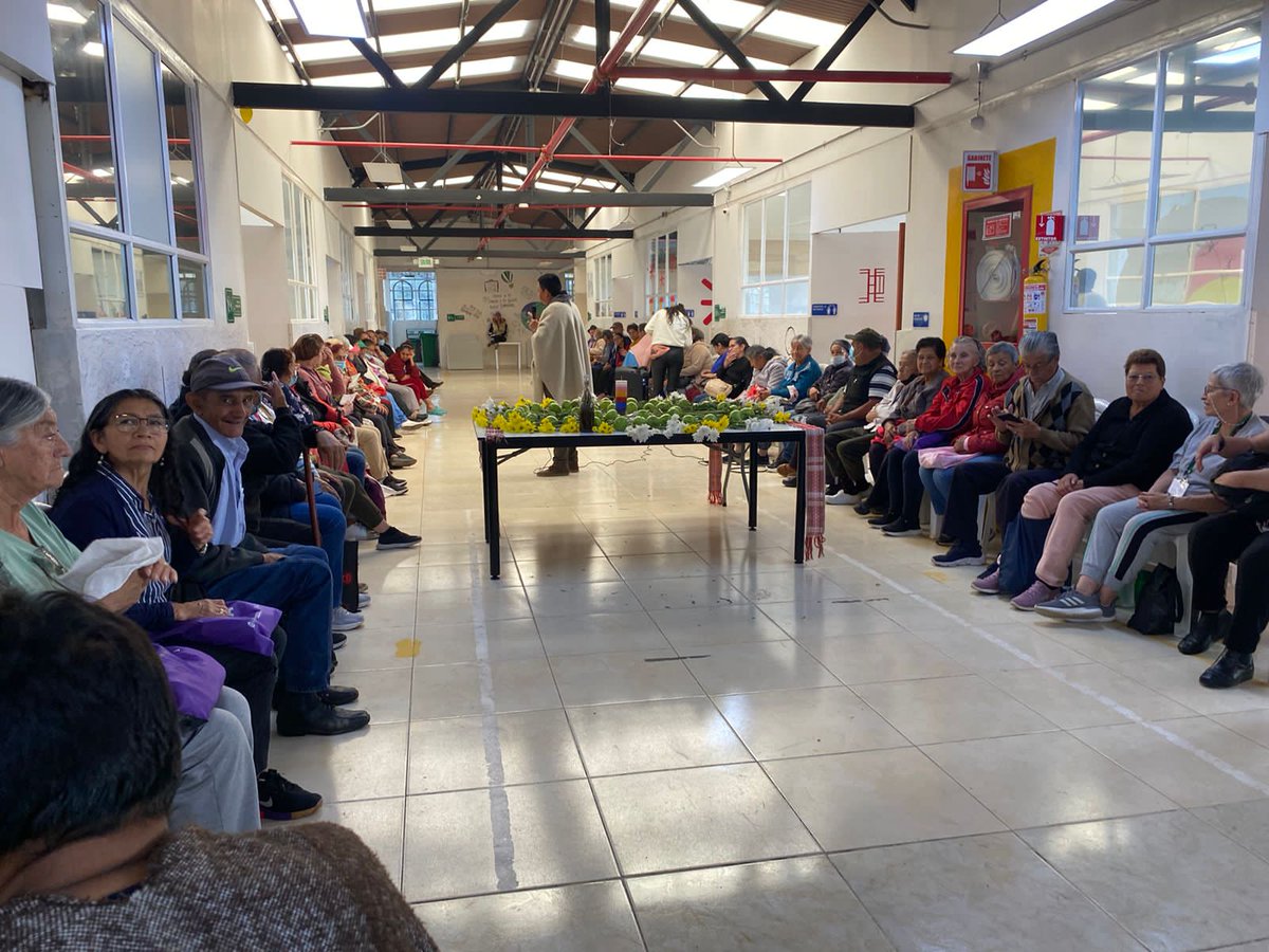 TeamCSRincon's tweet photo. se realiza encuentro de saberes con la cultura del grupo étnico Pastos, desarrollando el enfoque diferencial en donde plasman sus  tradiciones, lengua de tal forma que esta actividad abre las puertas para realizar un nuevo encuentro y compartir sus experiencias y su sabiduría https://t.co/HJE5wi173e