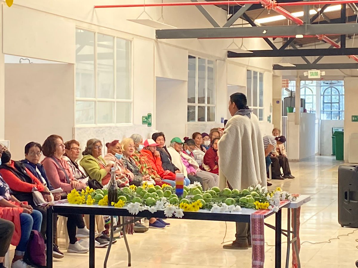 TeamCSRincon's tweet photo. se realiza encuentro de saberes con la cultura del grupo étnico Pastos, desarrollando el enfoque diferencial en donde plasman sus  tradiciones, lengua de tal forma que esta actividad abre las puertas para realizar un nuevo encuentro y compartir sus experiencias y su sabiduría https://t.co/HJE5wi173e