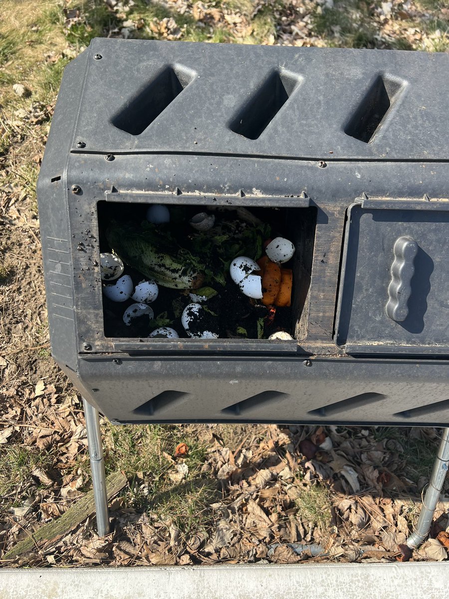 Grace Derocha RD CDCES MBA (@gracedietitian) on Twitter photo A5: We have a compost bin to continue to help reduce waste and then use it in our garden. It is easier than I thought. I also try to be super conscious about meal planning, enjoying leftovers and using groceries fully to help cut waste. #NNMchat  #NationalNutritionMonth A5: We have a compost bin to continue to help reduce waste and then use it in our garden. It is easier than I thought. I also try to be super conscious about meal planning, enjoying leftovers and using groceries fully to help cut waste. #NNMchat  #NationalNutritionMonth