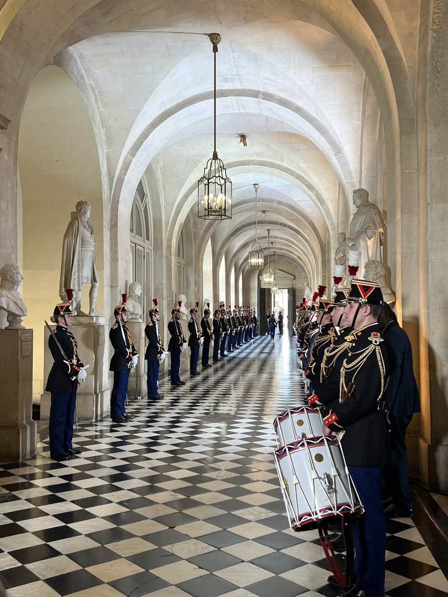 Congrès à Versailles: 4 mars 2024 l’IVG entre dans la #Constitution. 
780 parlementaires ont voté pour, 72 contre. 
Une fierté française. 
#IVGDansLaConstitution #CongresVersailles