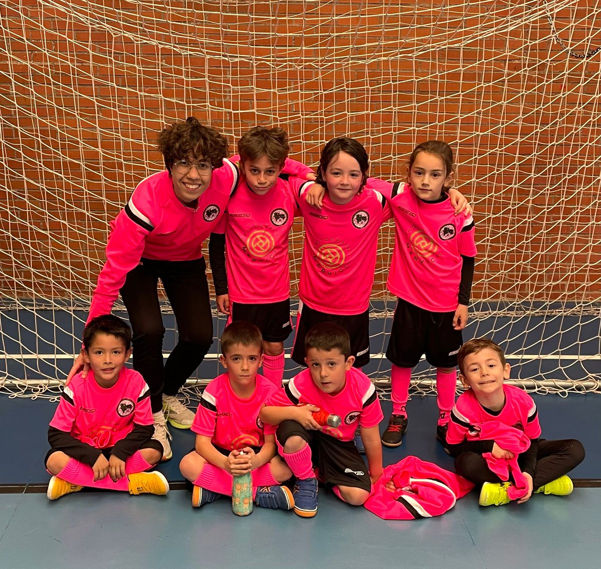 📝 CRÓNICA

PARTIDO AMISTOSO PREBENJAMINES

VILLA MECO FS 🆚 CD ALCARRIA FS

❌ 8-2.

MVP ✅ : Pablo Alves, Pablo Manso, Mateo Plaza y Alberto González.
Goles ⚽️ 1 Mateo
1 Pablo Alves