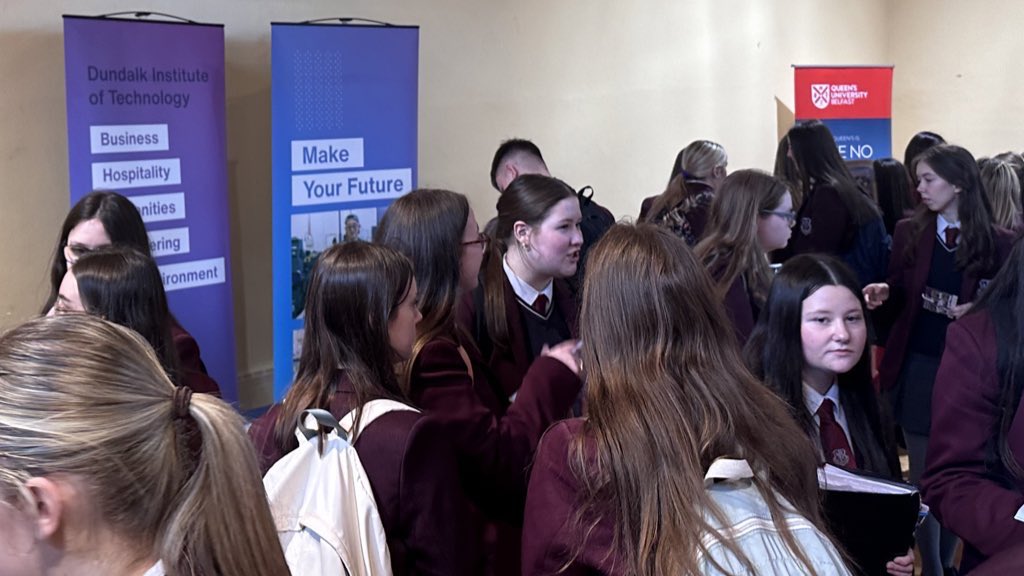 ThinkDkIT's tweet image. St Paul’s Bessbrook Post-16 Subject Choice and Careers event

Thank you to Mrs S Kearney and the Careers Team for organising the event and inviting @DkIT_ie along - great opportunity to engage with year 12, 13 &amp;amp; 14 student’s #ThinkDkIT #local
@stpaulsbbrook @StPaulsCareers