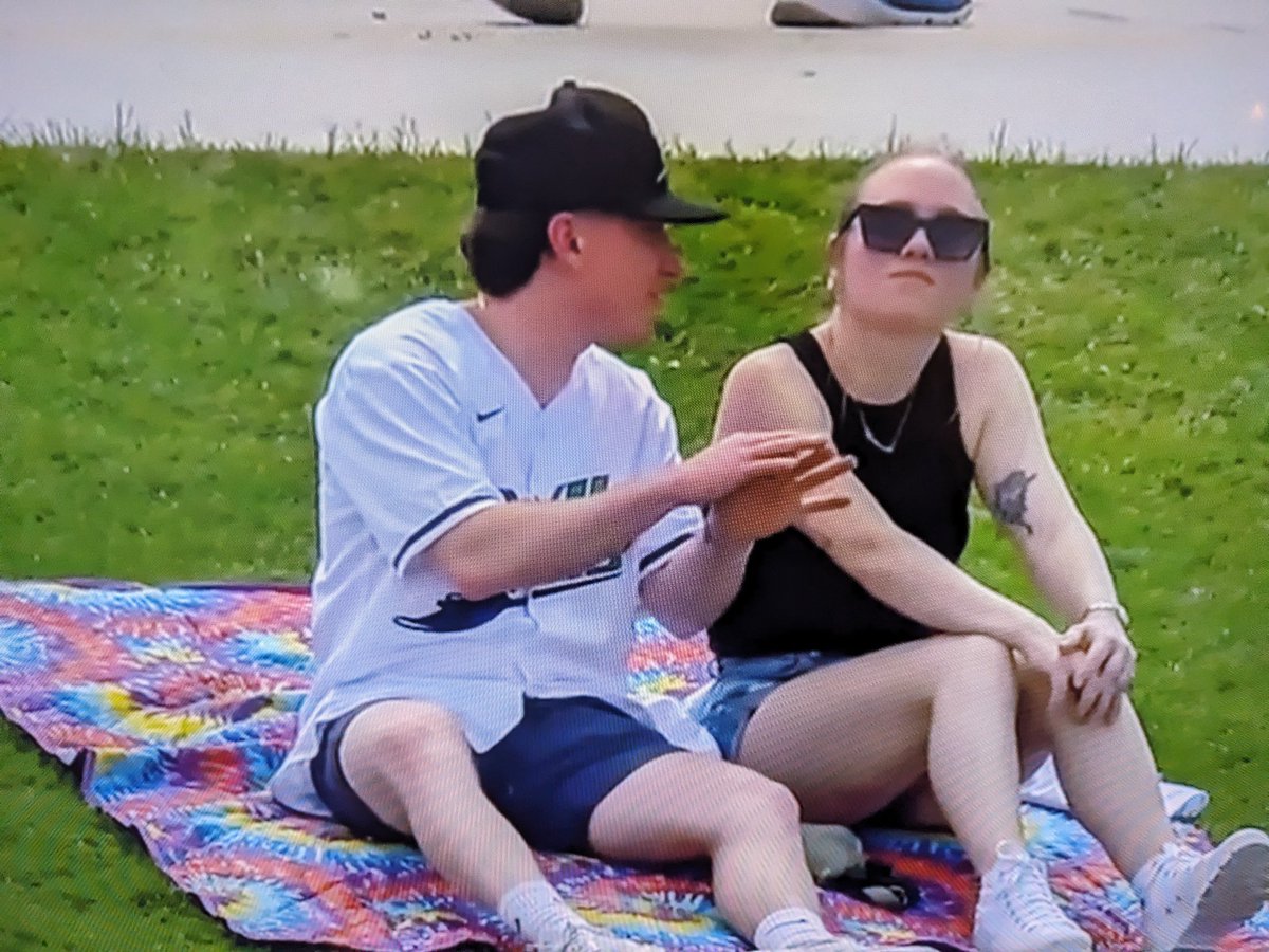 New Guy explains to Girl meme during the Rays spring training game