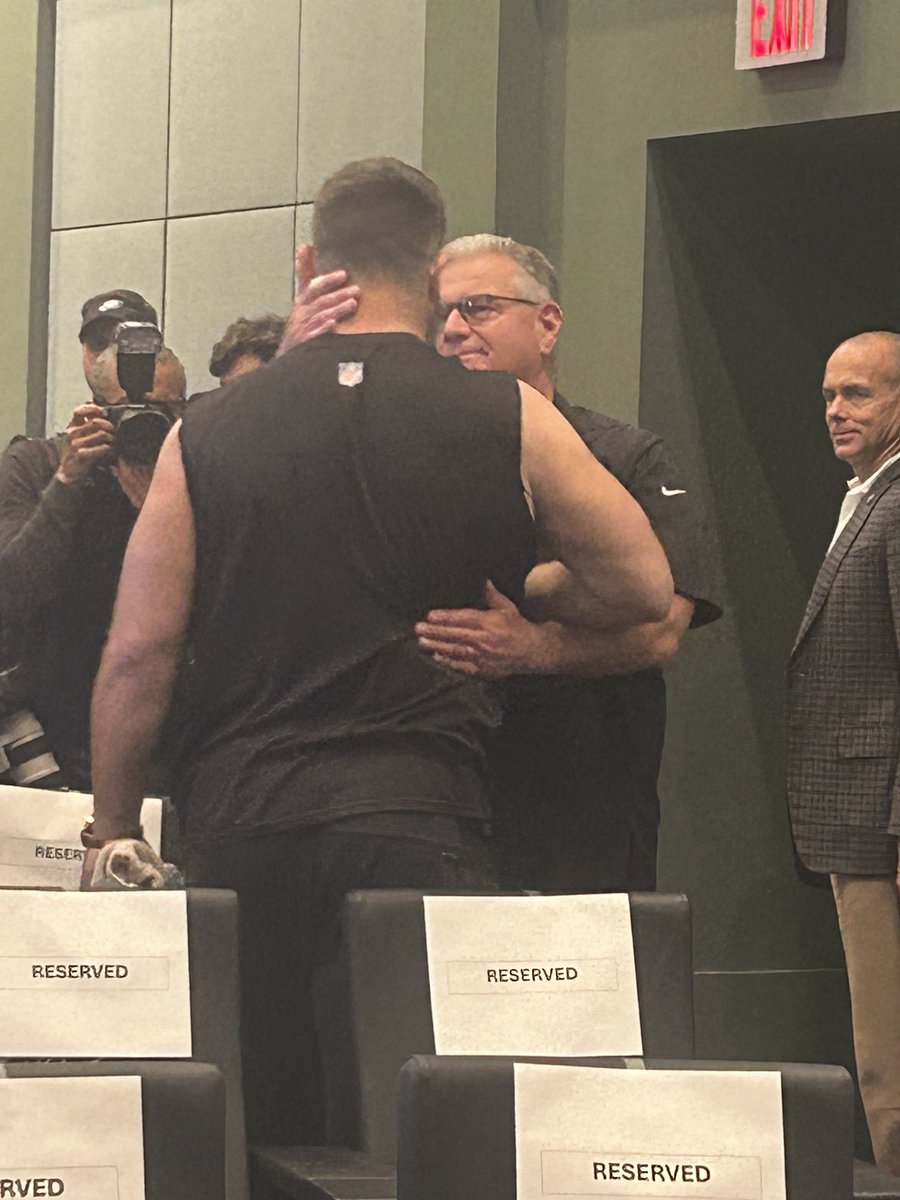 Jason Kelce hugged most in the auditorium after his retirement announcement, including long-time OL coach, “the one person in the building” who always believed in him, Jeff Stoutland: