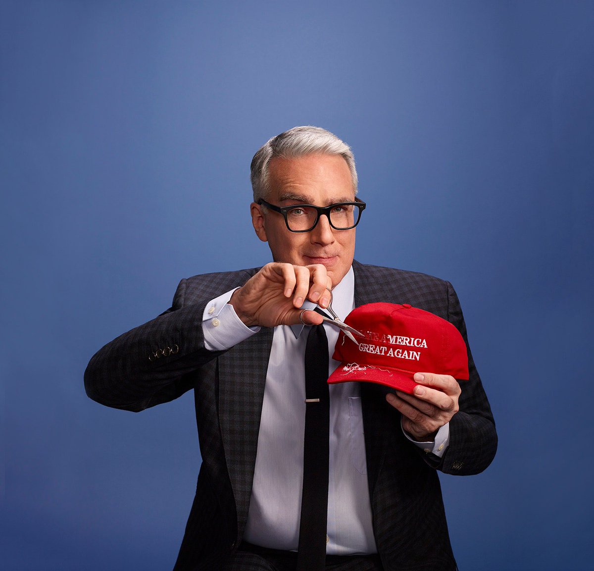 simonateba's tweet photo. JUST IN: Radical anti-Trump leftist and unsuccessful podcaster 65-year-old 
Keith Olbermann (@KeithOlbermann) EXPLODES over Colorado Supreme Court ruling on Trump, writes, “The Supreme Court has betrayed democracy. Its members including Jackson, Kagan and Sotomayor have proved themselves inept at reading comprehension. And collectively the "court" has shown itself to be corrupt and illegitimate.”