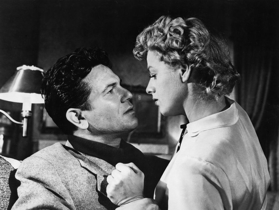 BOTD John Garfield!! Hounded by HUAC MCCT5: 5)Breaking Point 4)Fallen Sparrow 3)Ran All the Way 2)Force of Evil 1)Body & Soul More: John Prine: youtube.com/watch?v=_3UTq0… @emilykub_: filmschoolrejects.com/they-made-me-a… @parabasis: newyorker.com/culture/cultur… @ScholarsCinema: cinemascholars.com/john-garfield-…