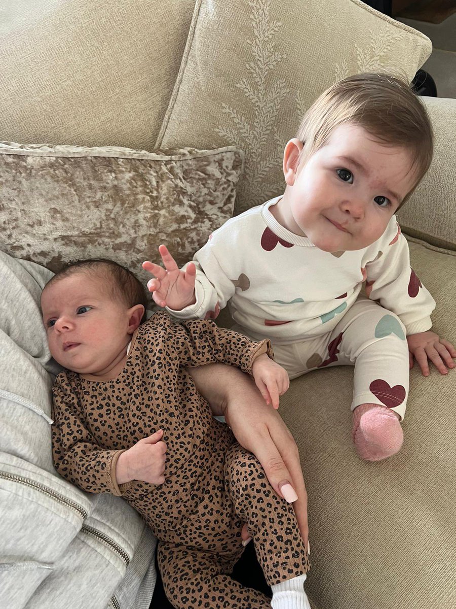 MBRed65's tweet image. These 2 gorgeous girls are my granddaughters and are my world ❤️ love them so much 🥰