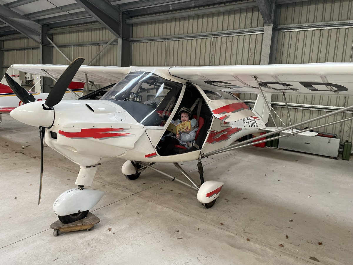 MrsWassell's tweet photo. @stmarksham 

Up, up, up and away ✈️ ☁️ 

Darci celebrating World Book Day reading stories about flying with her head in the clouds ☁️ 📚 ✈️ @StrathavenAir  Just like a plane can transport you to anywhere in the world 🌎 so can a book 📖 

#WorldBookDay2024 
#readingforpleasure https://t.co/pU7VuFVMVZ
