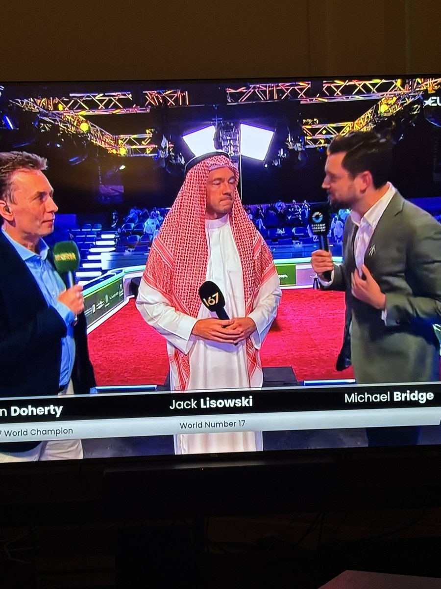 1. There’s no one there.
2. Jack Lisowski 
3. Golden ball 😂😂😂

#saudisnooker 

#goldenball @Livesnooker #RiyadhSeason