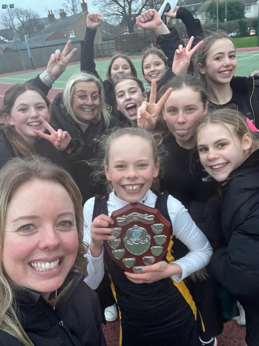 SHSPEDEPT1's tweet photo. Our awesome year 7 🏐 squad  were  crowned  District  Rally  Champions  tonight!  Mrs  C  (and  Mrs  P)  were  so  proud  of  their  teamwork  and  spirit  tonight.  #winnersaregrinners 🏆👏❤️🏐 https://t.co/D5MAZV4vb7