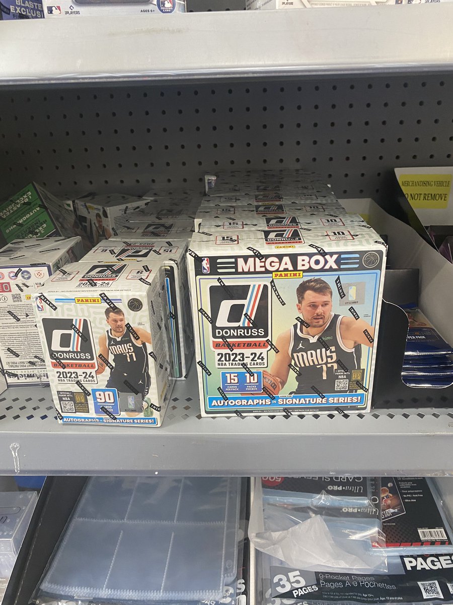 TheFootballPlan's tweet photo. “Alex, Give me things that have sat on the shelf for a month”
#HotTrash https://t.co/kPOOBewcUp