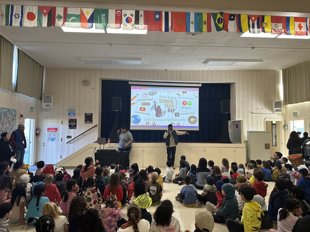 Students enjoying School Yard Rap assembly @PaloAltoUnified @barronparkbees