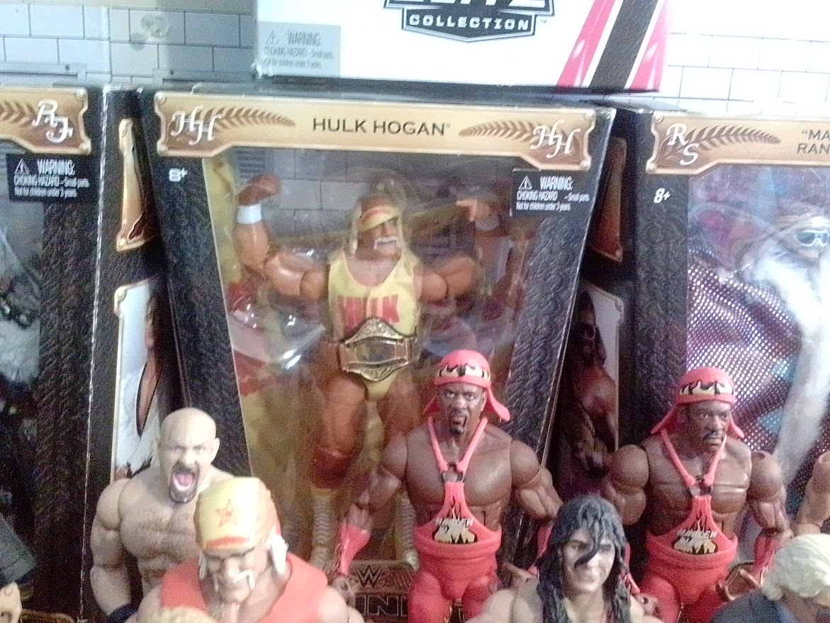 woooowww left DM Hogan in the window and he got tan.....totally didn't swap figures nope,pale plastics juust....tan 😱