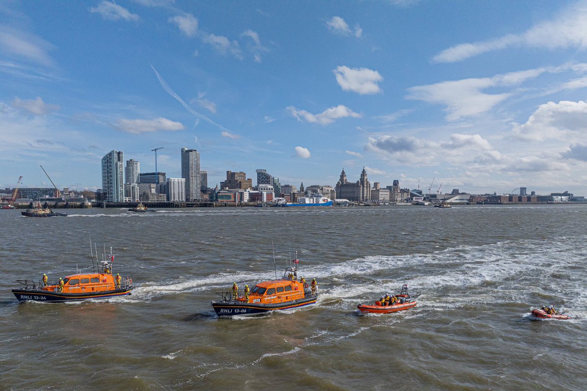 📸 @stratusimagery @HoylakeRNLI, @RNLIWestKirby, @RNLINewBrighton & @LythamRNLI formed up in the River Mersey for the #RNLI200 flotilla on 4 March 2024. #OneCrew #NewCoverPhoto