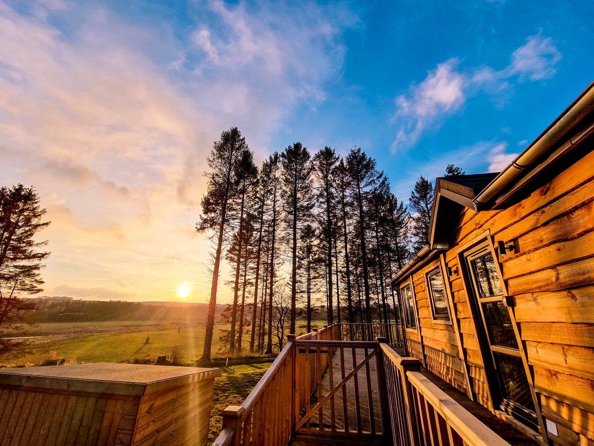 Our home for the next four nights is at the stunning Thirlestane Woodland Lodges in Lauder, Scotland ☺️🪵🌳 A full lodge and grounds tour vlog will be coming soon!