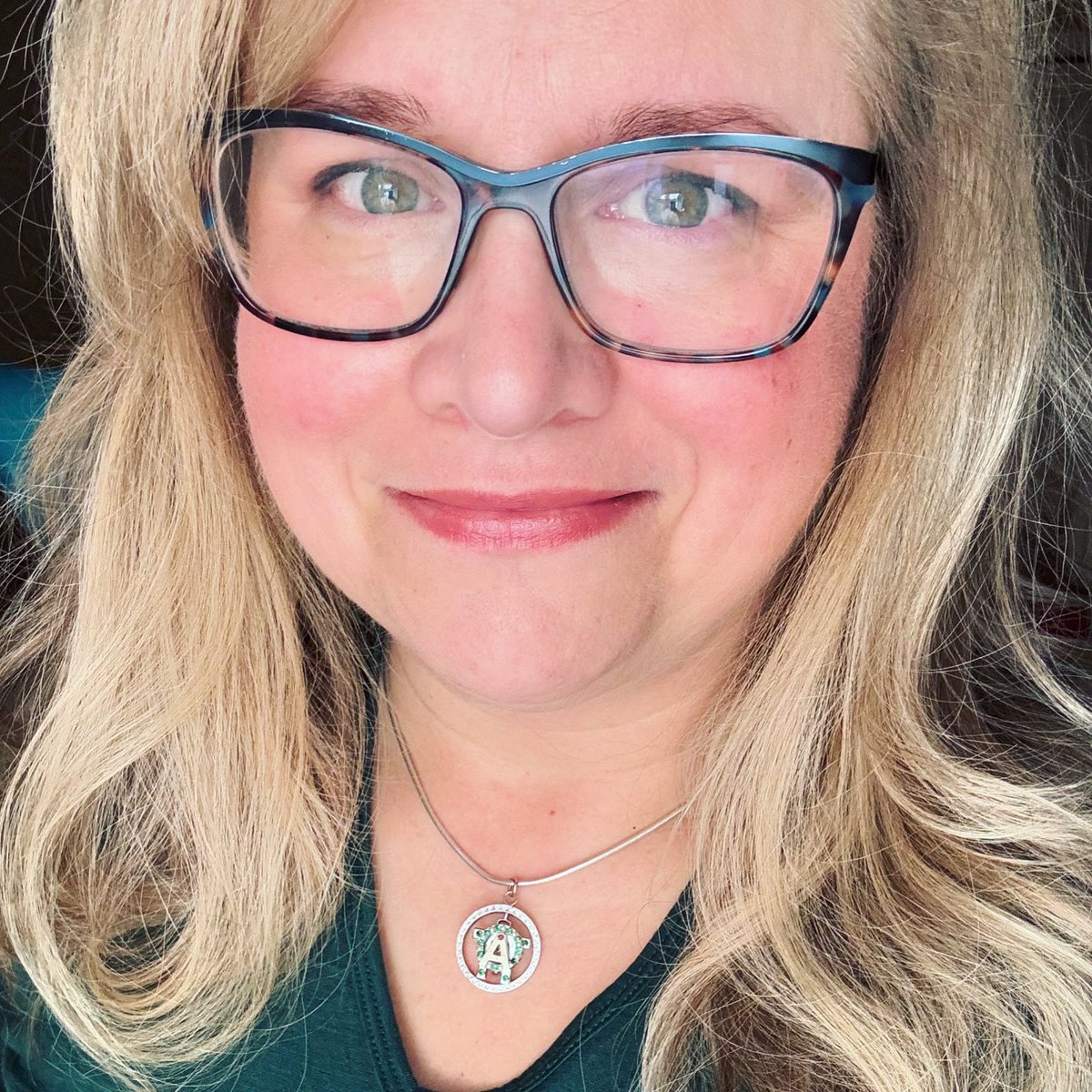 Happy International Badge Day! So proud to wear my <a href="/alphaomicronpi/">Alpha Omicron Pi</a> badge and share this day with so many other sorority sisters around the world!
<a href="/NPCWomen/">NPC</a> #IWearABadge #BadgeDay24 <a href="/AOII_Calgary/">AOII's Wild Roses</a> 💚❤️