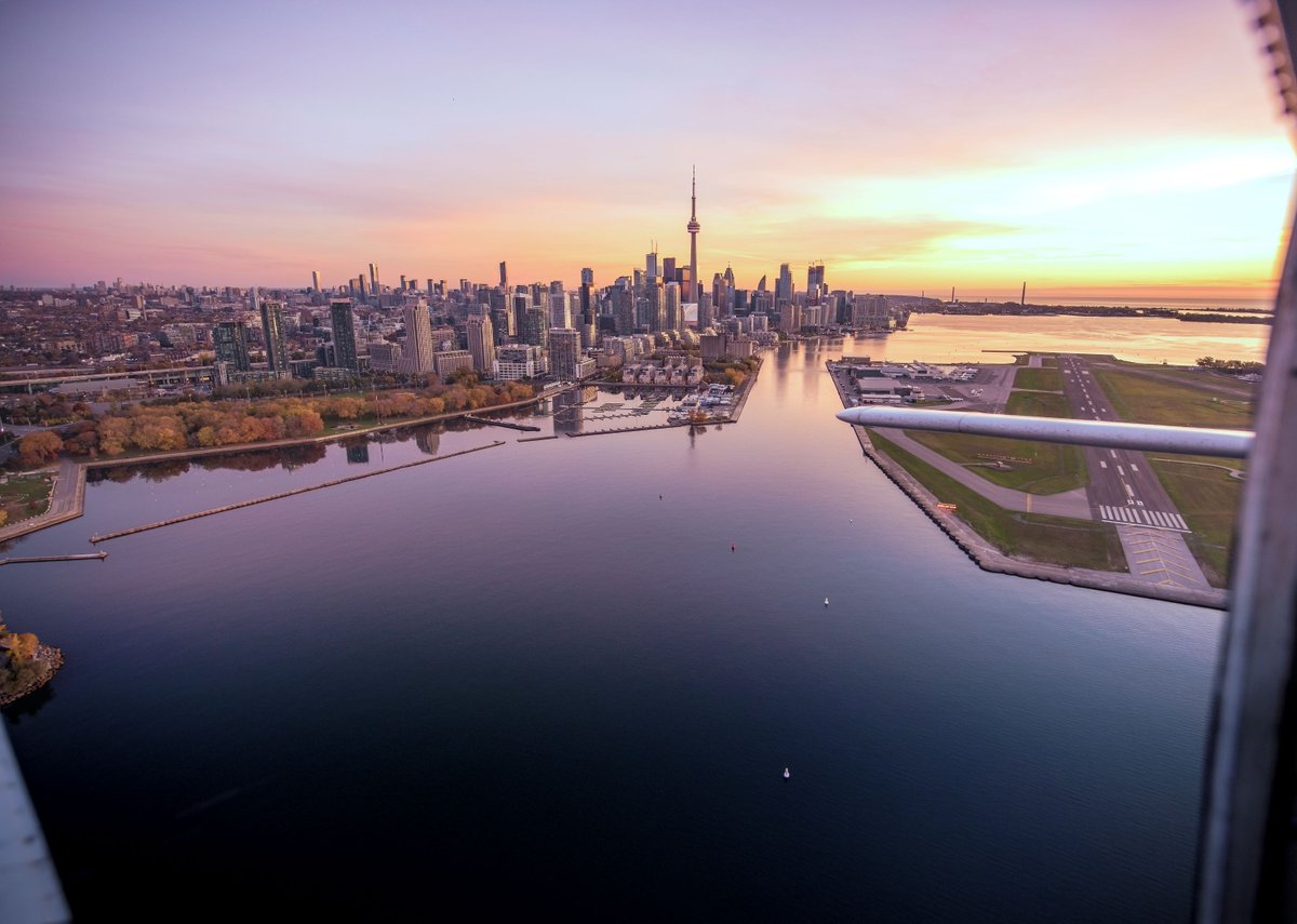 BBishopAirport's tweet photo. Let’s #FlyItForward this Women of Aviation Week. Thank you to all the women who are leading the way in the aviation sector and introducing women and girls to the joys of flying and providing them opportunities to work in #aviation 🛫
Special shout out to the incredible women of @BBishopAirport who inspire us everyday and help bring #YTZ to new heights! #YTZ #FlyItForward #WomenOfAviationWeek #WOAW24