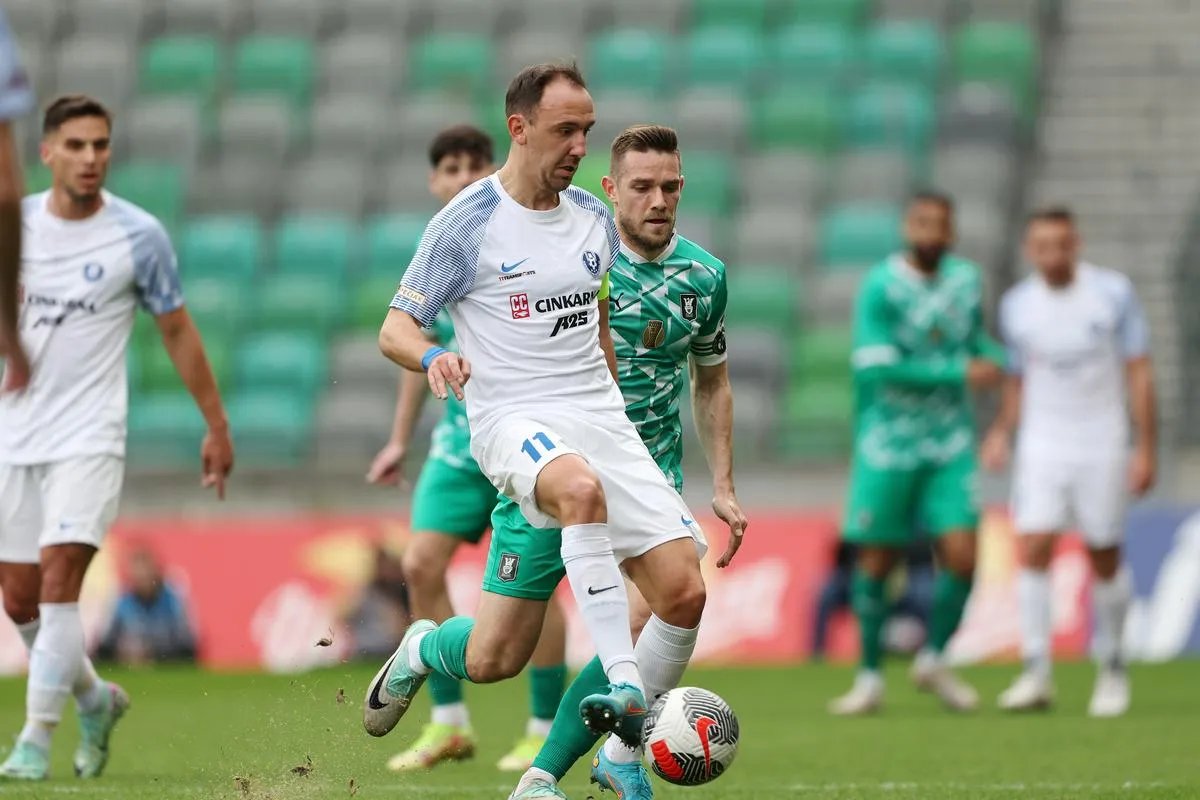 ZogaBonitoSLO's tweet photo. Kje so hibe Celja in kaj mora Olimpija izboljšati, da vzame državni naslov 🟡🟢👇. Zakaj bo naslednji teden ključna tekma v iskanju prvaka. Preberite:
https://t.co/hCwd5RdnyM https://t.co/20hAiUqrim