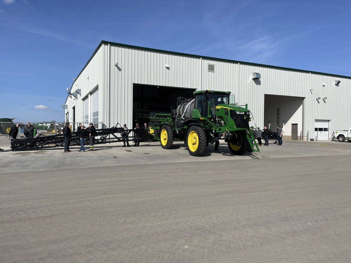 Who would’ve thought we’d be doing outdoor sprayer training in the first week of March?!
18 degrees!!
Learning more about John Deere’s new See and Spray Ultimate machine and other precision upgrades available.
@PremierEquip1