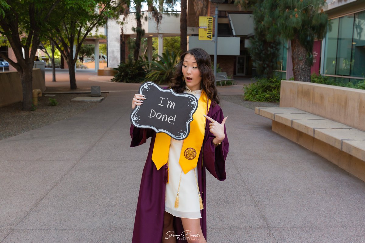 Are you almost done with your ASU journey? Book your #ASUgrad photo session with me and let's make some great images to celebrate your accomplishment!
#sundevil #forksup #capandgown #graduationphotos #asugrad #asualumni #seniorphotographer #senioryear #azphotographer