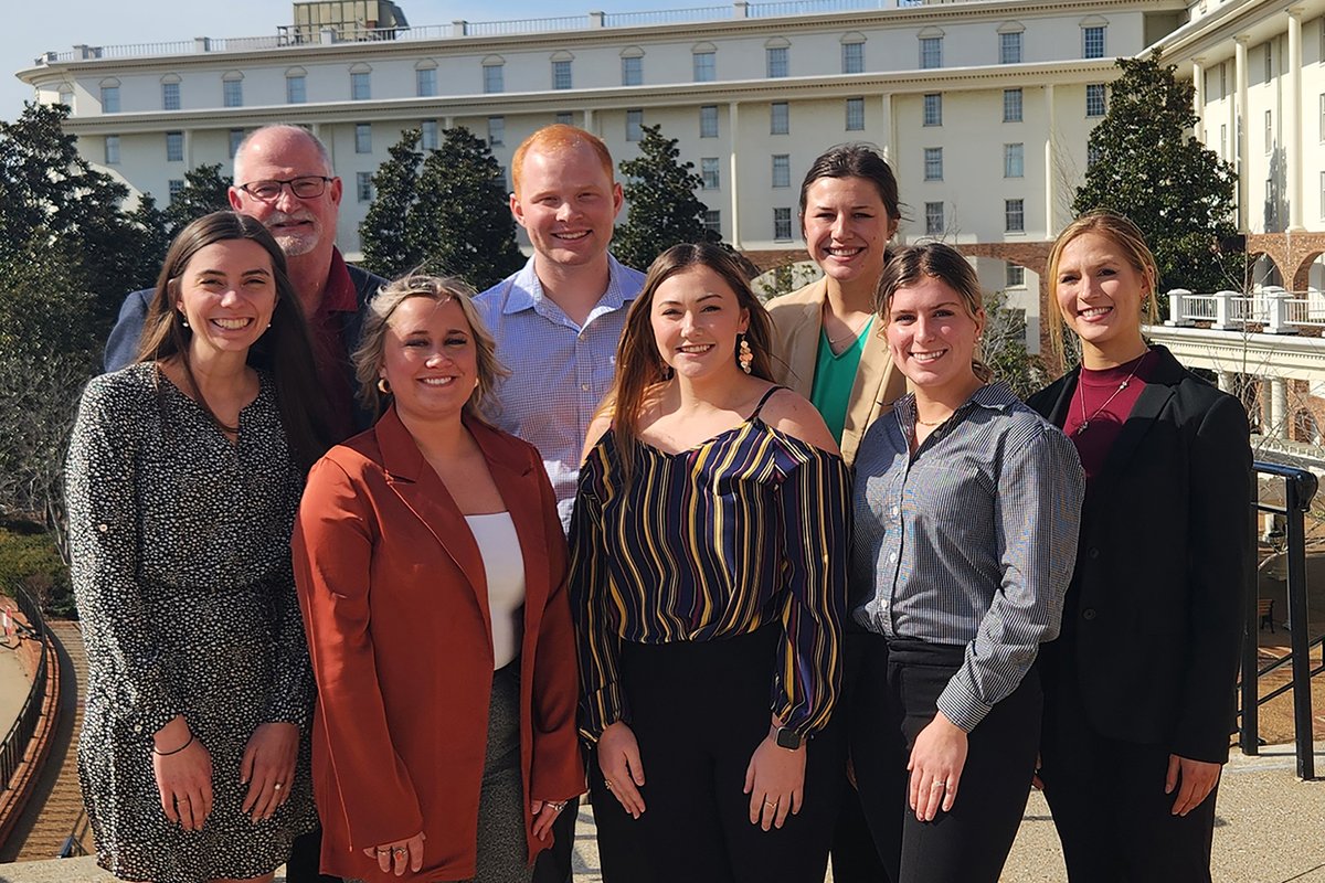 AASwineVets's tweet photo. Merck Animal Health Supports Future Swine Practitioners through Partnership with AASV Foundation https://t.co/KZUOfSwhfN #AASV2024 https://t.co/sVvnUDoYKq