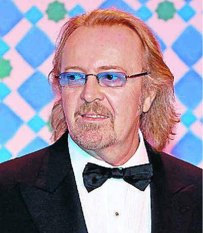 360radiochile's tweet photo. Un 04 de Marzo de 1951 Nace Umberto Tozzi, en Turín (Italia). Cantautor pop. En 1977 logra su primer gran éxito con la canción 'Ti amo"
Hoy cumple 73 años.
Aquí en https://t.co/nnJfuy7aWg nos negamos a olvidar.
#metro #SuperLunes #murió #curura #cadem #frafra #finlandia https://t.co/L5DEyB4HuN