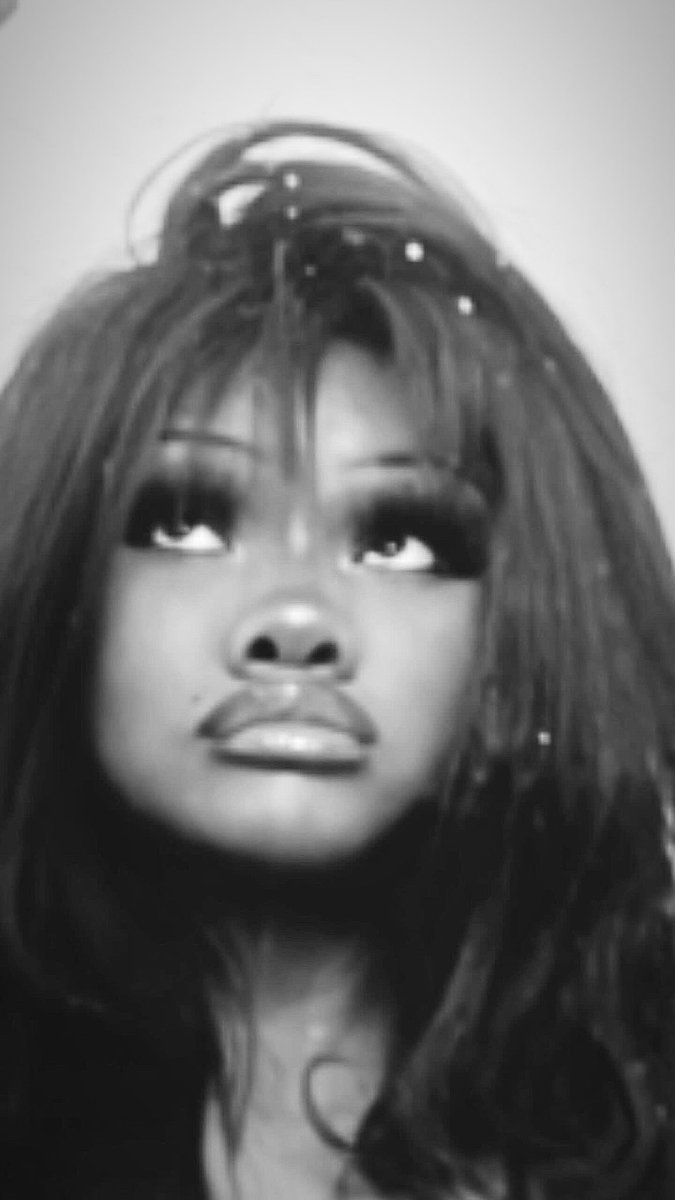 adriannafawnn's tweet image. #Areested