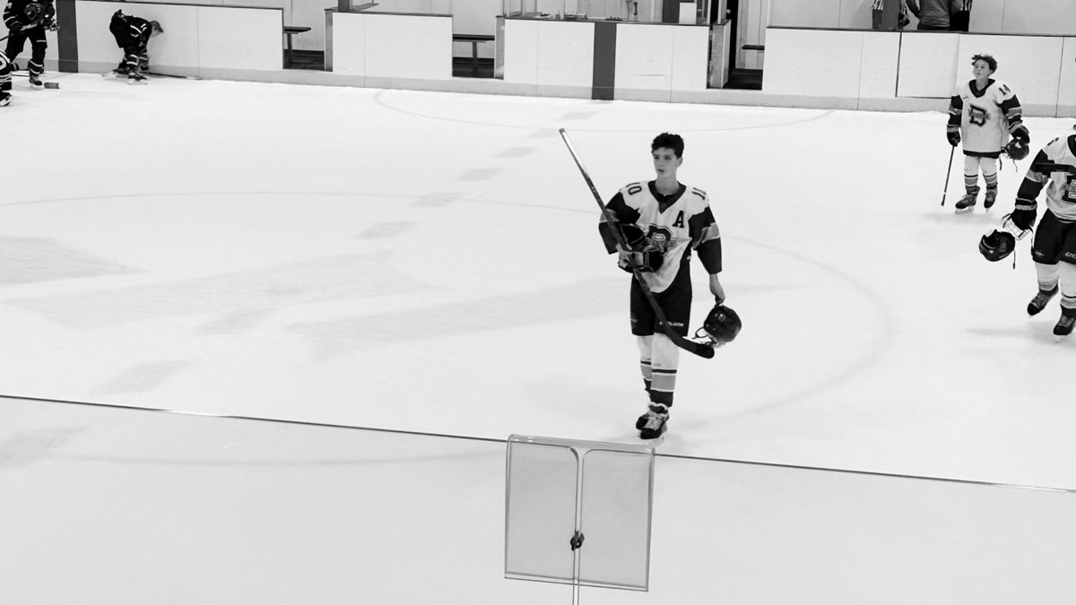 kmoppelt's tweet photo. It’s been a great season for the Denfeld PeeWees. On to the next!
#SkateForState https://t.co/eGoesosvtV