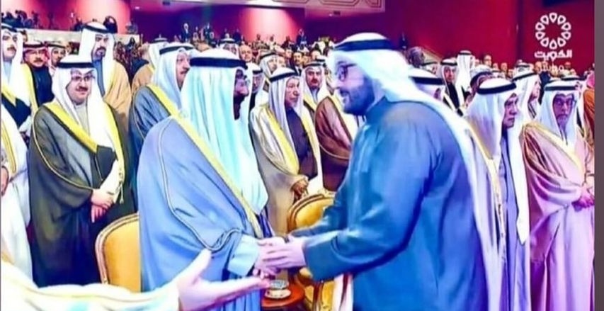 مخرج اوبريت قصة وطن المبدع محمد عبد الكريم بولند تشرف بالسلام على صاحب السمو أمير البلاد الشيخ مشعل الأحمد الصباح حفظه الله ... دائما مبدع يابوحسين .. الخال