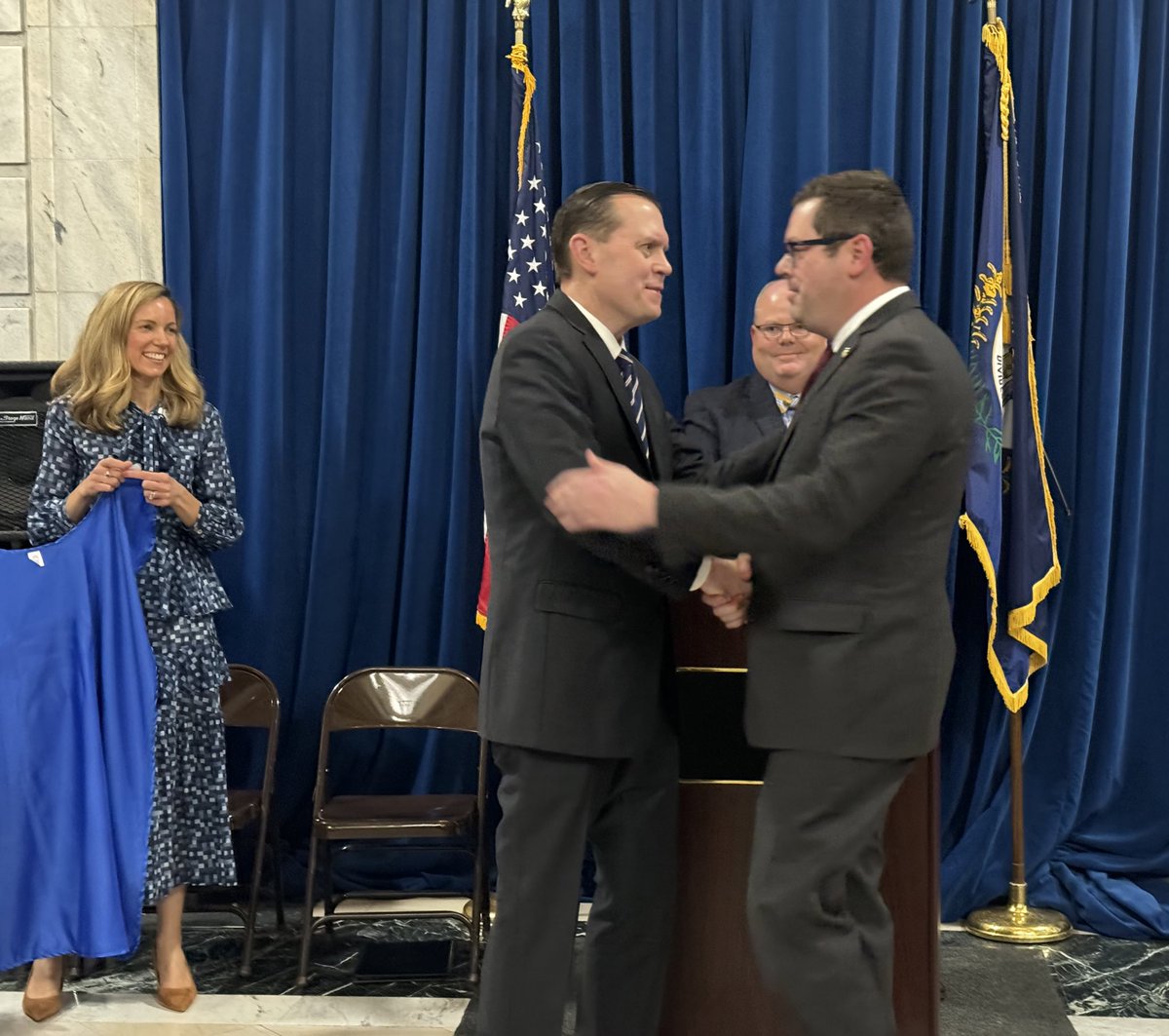 KYHouseGOP's tweet image. Majority Floor Leader @kyrudy receives an award from Children’s Advocacy Centers of Kentucky.