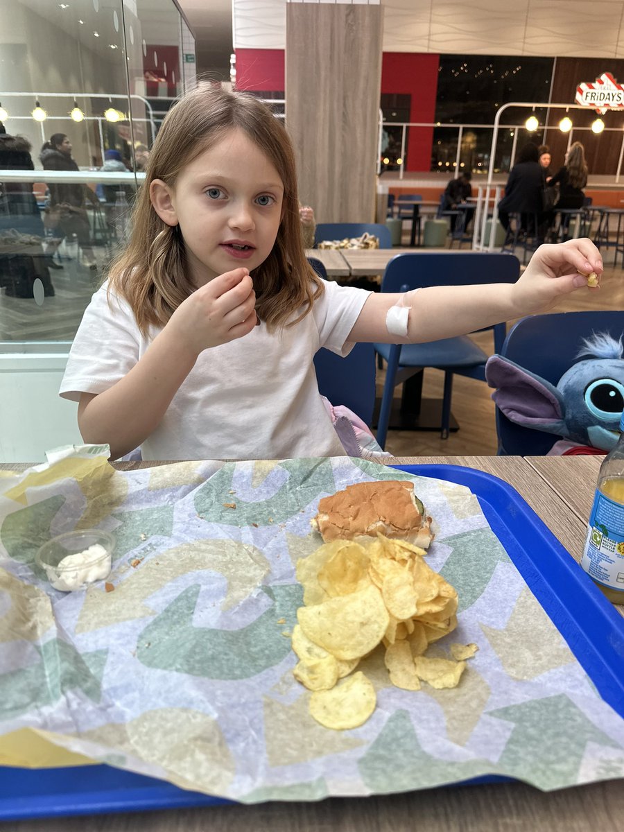 _Brammers_'s tweet photo. Darcie smashed her blood test today!! As if we’ve waited 5.5 weeks for an URGENT blood test for her 😭.
She robbed me for dinner at subway, pic a mix and build a bear (AGAIN) 🥵
Hopefully the results are clear 🤞🏻 🩷
#daughter #derbion @_Derbion #love #smashedit #nhs #bloodtest https://t.co/y8U45hsCds