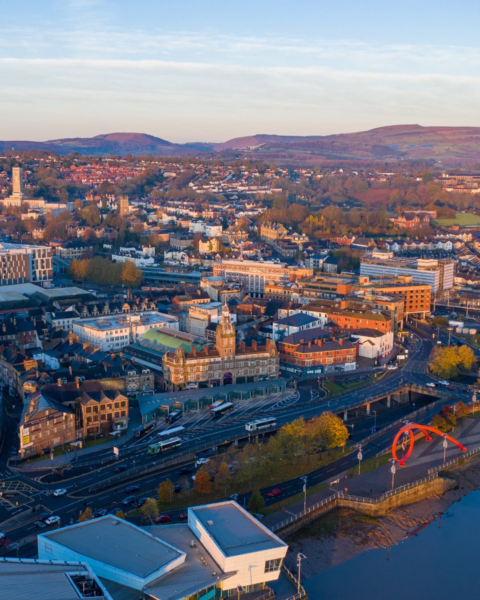 NewportLabour's tweet photo. We are proud of our city this weekend 🧡🖤

Thousands of visitors for the football, the Newport Half and the opening of the Corn Exchange and all went swimmingly.

Congratulations to everyone involved in making all of these events such a success  🧡🖤

Caru ti Casnewydd 🫶 https://t.co/XfYHMqeV6m