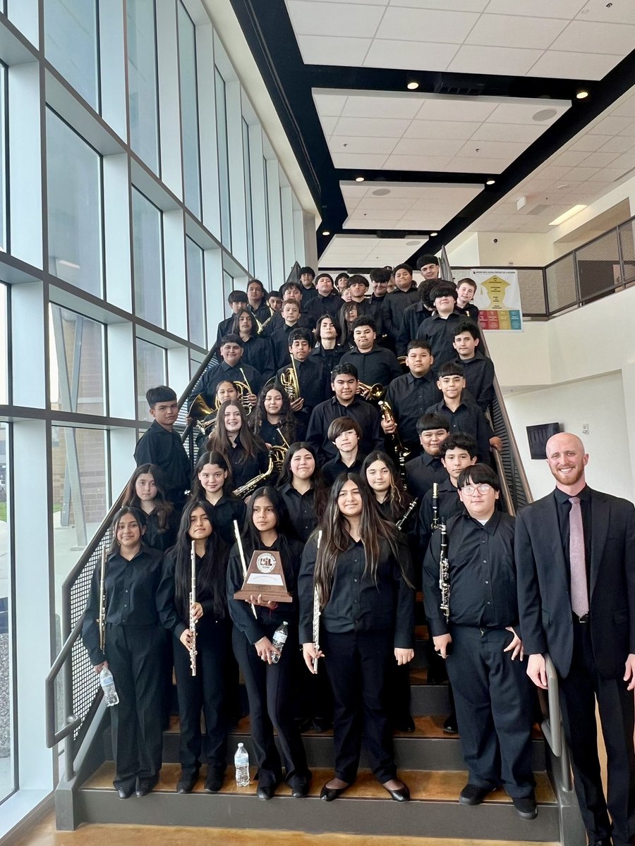 JPCrowley3's tweet photo. First @Lockhart_JH SNV Band to go to #UIL, first one to make a Sweepstakes Rating!!! Congrats LJHS Concert Band! #Straight1s #LockedOnSuperior @LockhartBand @FineArts_LISD https://t.co/bm4UAgO9PX