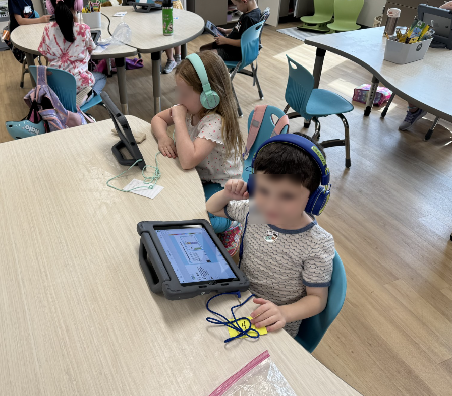 BrevardEdTech's tweet image. At Viera Elementary, Ms. Hasker's Kindergarten Math Enrichment class used the drawing tools in their iPads along with voice recordings to explain how to decompose 2 digit numbers, they did a fantastic job and had a great time!
#brevardedtech #brevardpublicschools #stemeducation