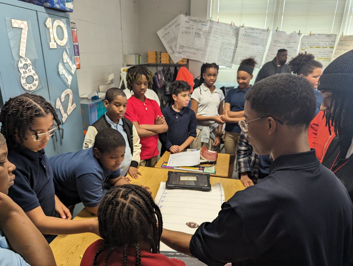 ElevateStLouis's tweet image. If you need a dose of joy to start your workweek, visit facebook.com/ElevateStLouis to see Little Elevate in action! Our partnership with the Ferguson-Florissant School District is getting stronger each year. #LetsChangeTheNarrative about youth success in North St. Louis County.