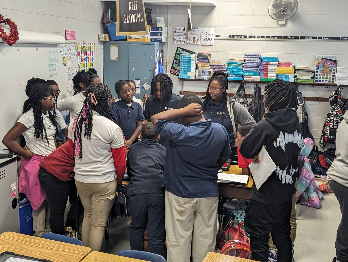 ElevateStLouis's tweet image. If you need a dose of joy to start your workweek, visit facebook.com/ElevateStLouis to see Little Elevate in action! Our partnership with the Ferguson-Florissant School District is getting stronger each year. #LetsChangeTheNarrative about youth success in North St. Louis County.