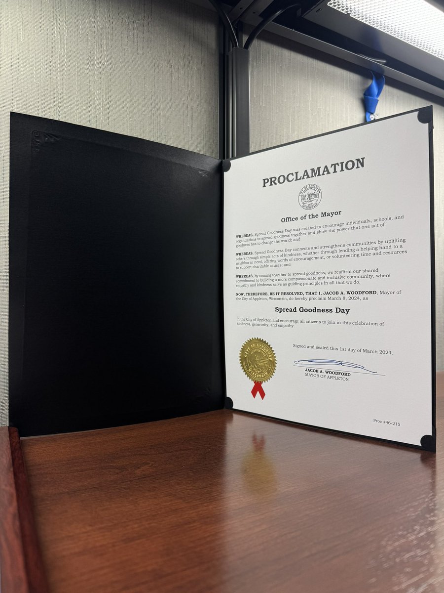 Mayor Woodford officially designated March 8th as Spread Goodness Day in Appleton, urging residents to embrace kindness, generosity, and empathy. ♥️ He presented the proclamation to Erik Conradson, the Founder and Executive Director of Courage Incorporated! #spreadgoodnessday