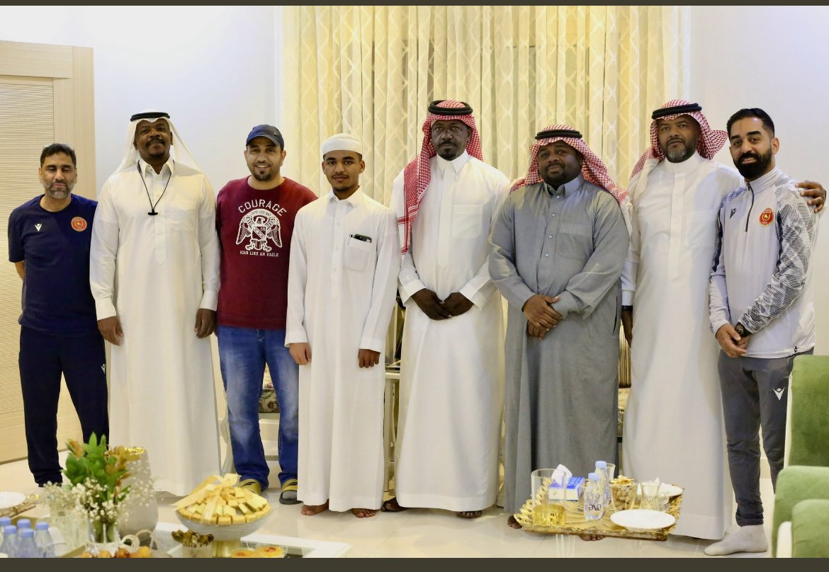 300_aaaa's tweet photo. تشرفت اليوم بزيارة اخواني في اللجنة المنظمة ��دورة ابناء الخبر والذين غمروني بجمال وجودهم  معي في هذا اليوم فشكراً لهم واتمنى لهم النجاح الدائم في الدورة https://t.co/5WwQGUhgWd