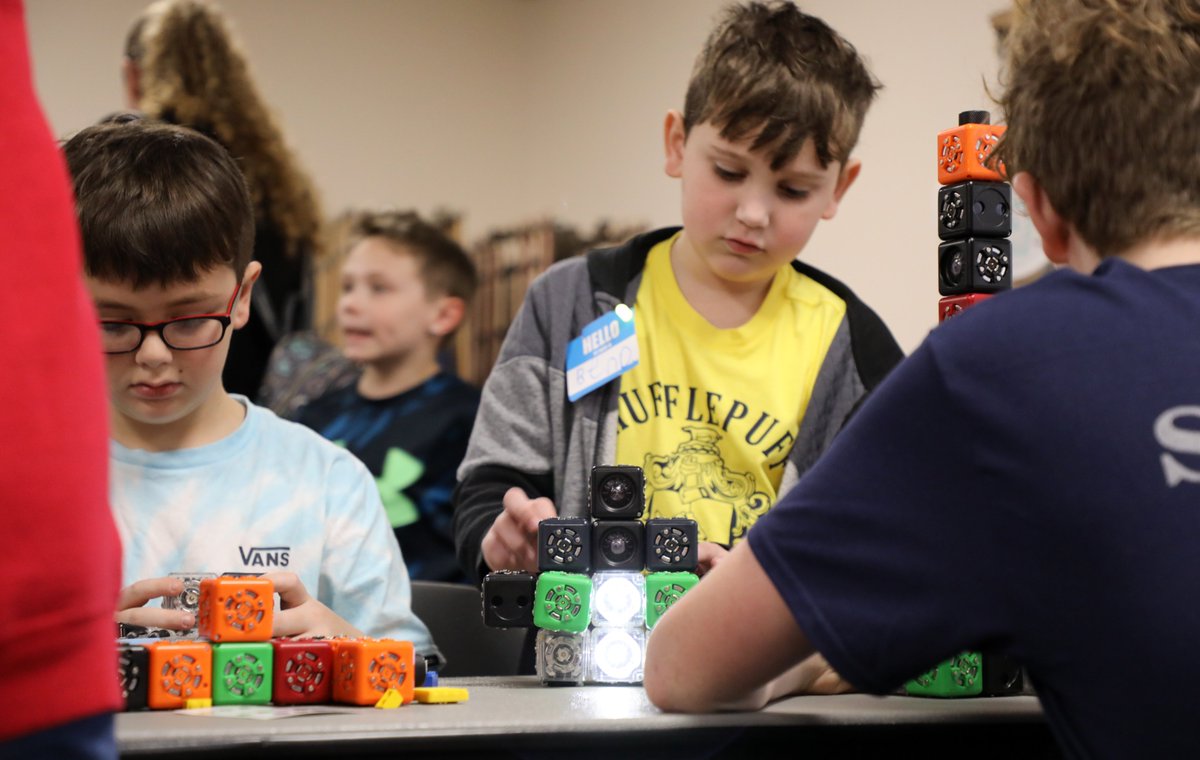 BloomsburgU's tweet image. Cybersecurity experts ✔️ Lock picking ✔️ LEGO programming ✔️ Reverse engineering ✔️ #BloomCON #Hak4Kidz 💻💿🔓⚙️📱💽🐾 #HuskyUnleashed #STEM #DigitalForensics #ComputerScience #BloomUpward #cybersecurity #hacking #community 
📸➡️ flic.kr/s/aHBqjBgmTC