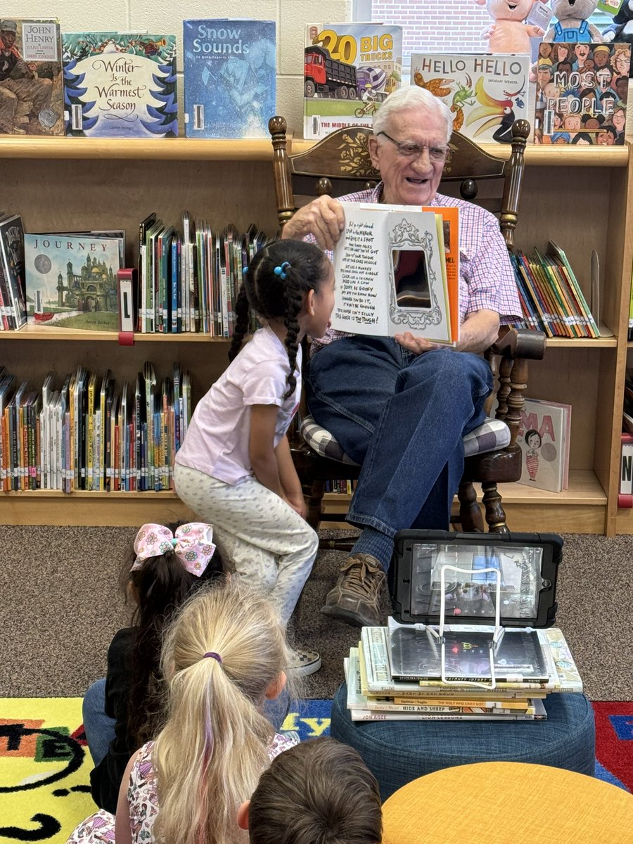Read Across America Week is one of our favorite weeks of the year in kinder! Mr. Kuentz is kicking the week off reading to our kindergarteners & live to our whole school via Google Meets! @lchristian1125 @michellebunn07 @kuentz_library