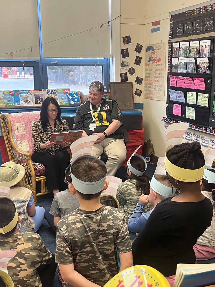 Coach_Furnari's tweet photo. Great start to Read Across America Week! #ReadAcrossAmerica #DrSeuss https://t.co/79yqfiLGxW