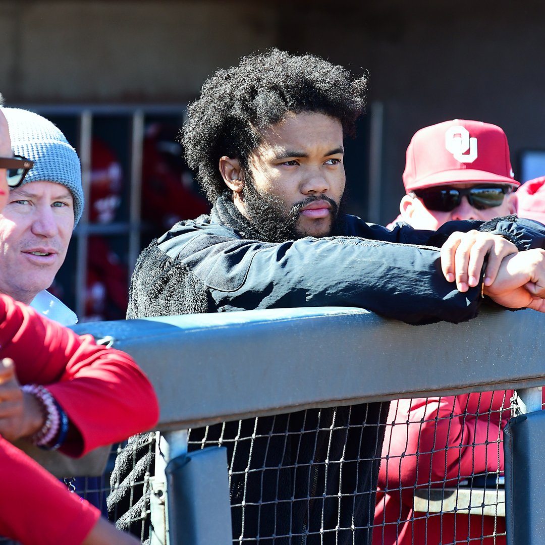 Probably thinking, "I've could have played ⚾ on this field as a member of the Aviators."   😂  Amazing having <a href="/K1/">Kyler Murray</a> <a href="/thelvballpark/">Las Vegas Ballpark</a> watching his @OU_baseball Sooners last weekend.  <a href="/LasVegasCBC/">Las Vegas College Baseball Classic ⚾️</a> #BestoutsideofOmaha #Chaous  #Aviators #K1 #LVBallpark #OUBaseball