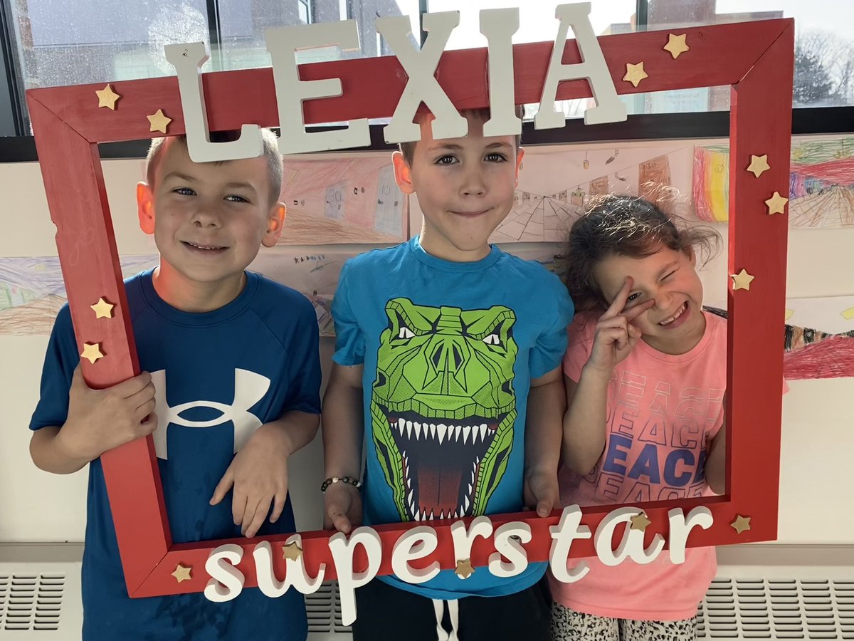 Celebrating these <a href="/LexiaLearning/">Lexia</a> Superstars on this beautiful sunny day! 🤩🎉🎉☀️@DunnCardinals