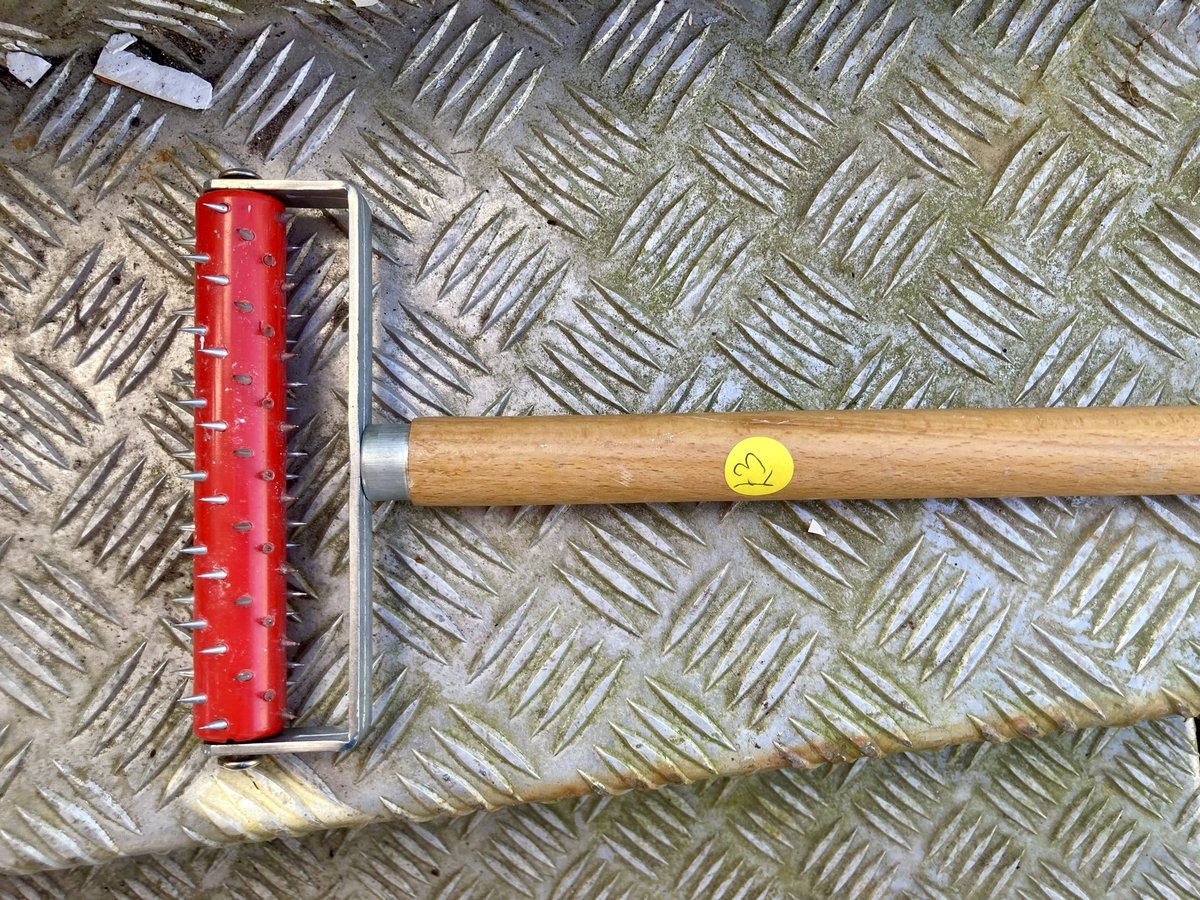 JamesFraser10's tweet photo. This for sale at Moray Wastebusters this morning - anyone know what this is for? https://t.co/GM0SpFWvQE