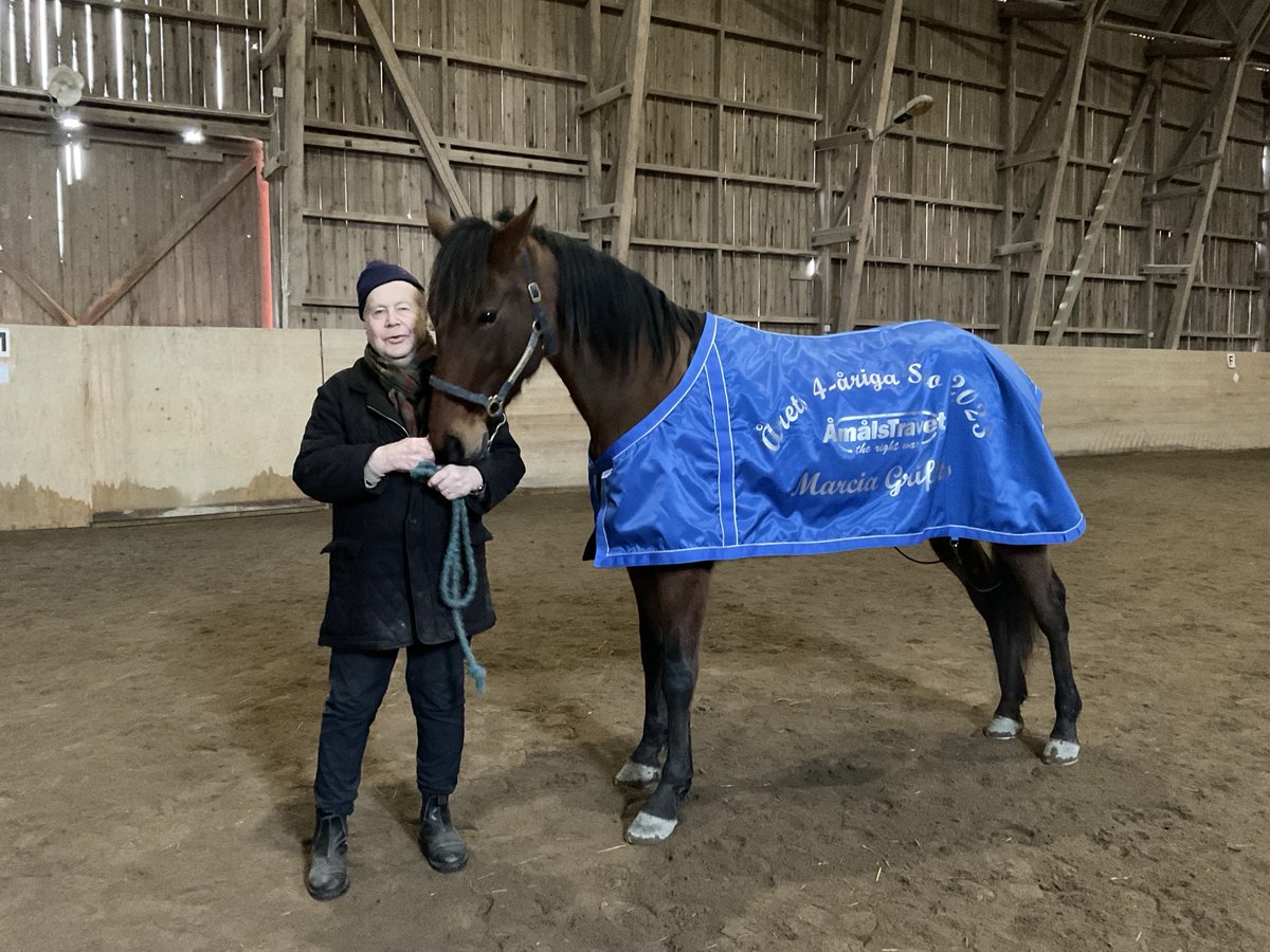 LennartWiding's tweet image. Min travare Marcia Griffiths blev årets 4-åriga sto på travgalan i Åmål.