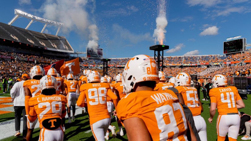 #AGTG After a great conversation with @KevinP_71 I’m blessed to earn another offer from The university of Tennessee 🟠⚪️@CoachBarnard61 @CoachBeauTrahan @EricMiller75