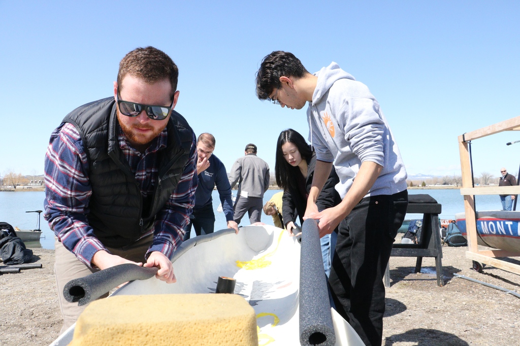 Dive into innovation with the UW Concrete Canoe Team! 'Smokechaser' embodies resilience, inspired by firefighters. Witness their engineering journey from concept to competition. More here: bit.ly/49ZBtT0 @uwengineering