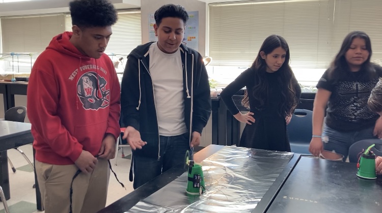 ✈️ From dreamers to engineers! 🔧 <a href="/Boeing/">The Boeing Company</a> &amp; Northwest Middle School team up to spark a passion for STEM in students at an electrifying engineering event! #FutureInnovators #BoeingSTEM #EdFoundationSLC #uted