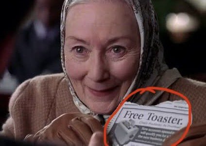 the_Bradster007's tweet image. Aunt May wanted a free toaster, but she already had one at home! Is she stupid?!